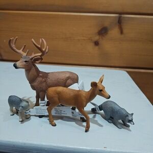 Mojo North American Wild Animal Bundle Buck Doe Deer Wolf Pup Cub Raccoon‎ ZB3